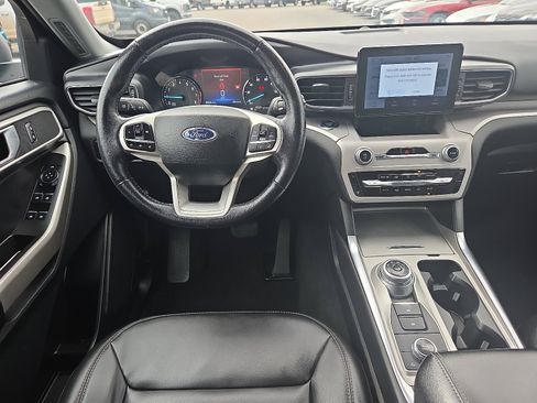 Used 2023 Ford Explorer XLT w/ Equipment Group 202A image 12