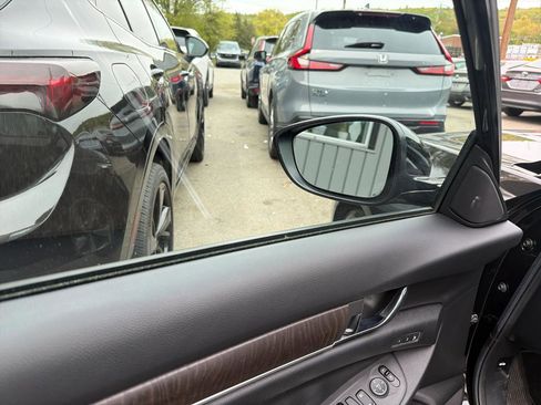 Used 2019 Honda Accord Touring image 16