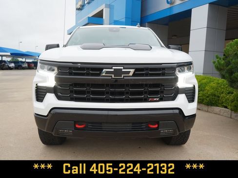 Used 2024 Chevrolet Silverado 1500 LT Trail Boss w/ Protection Package AWD/4WD image 3