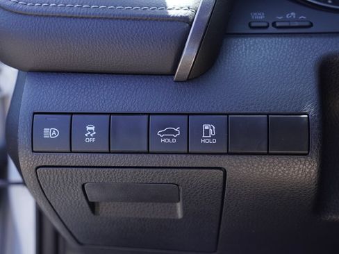 Used 2024 Toyota Camry SE FWD image 10