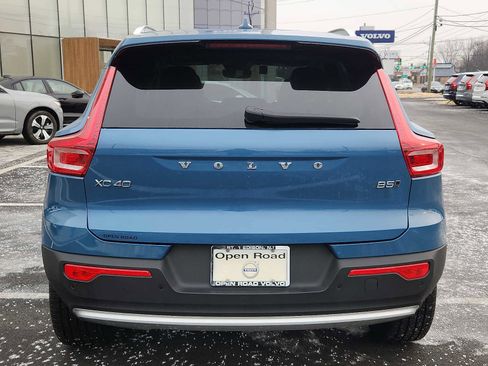 Used 2025 Volvo XC40 B5 Ultra w/ Protection Package Premier image 5