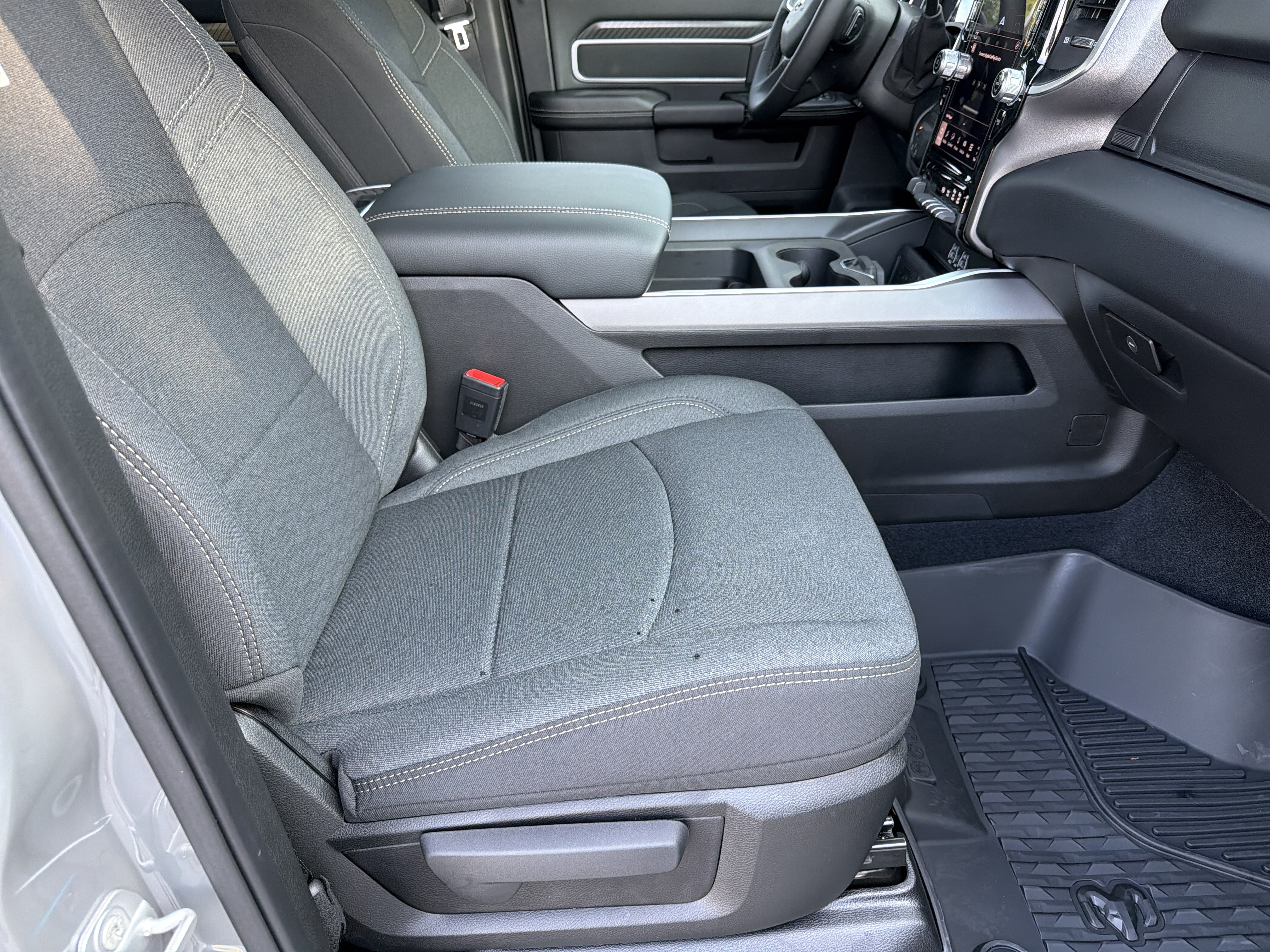 New 2026 RAM 2500 Big Horn AWD/4WD image 12