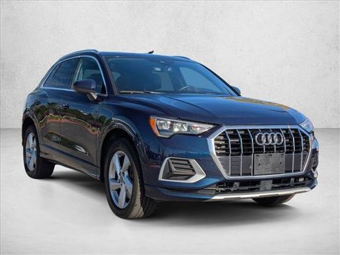 Used 2020 Audi Q3 2.0T Premium w/ Convenience Package image 3
