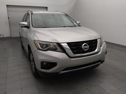 Used 2018 Nissan Pathfinder SL AWD/4WD image 14