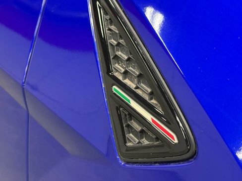 Used 2019 Lamborghini Urus image 31