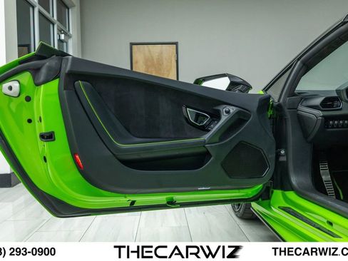 Used 2021 Lamborghini Huracan EVO RWD image 42