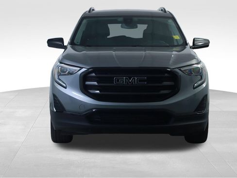 Used 2020 GMC Terrain SLE w/ Elevation Edition FWD image 7