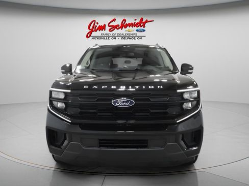 Used 2025 Ford Expedition Active image 3
