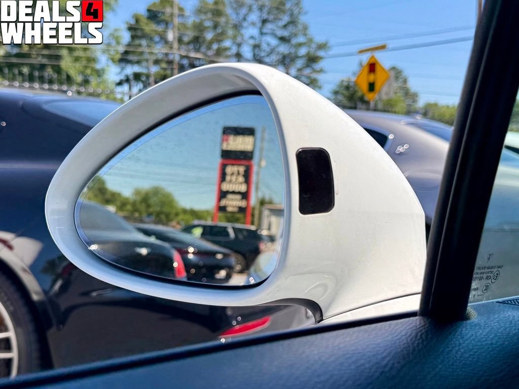 Used 2016 Porsche Panamera RWD image 40