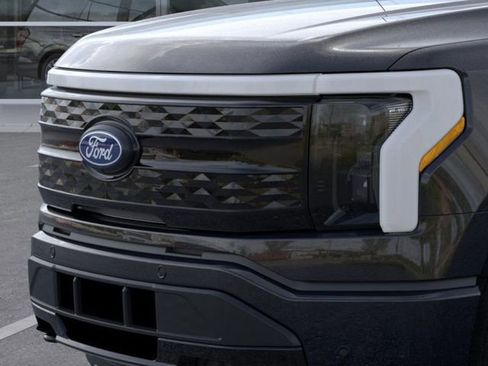 New 2025 Ford F150 Lightning Platinum image 17