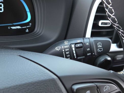 New 2025 Hyundai Venue Limited image 23