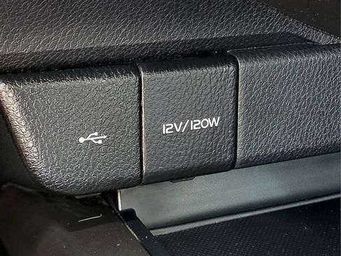 Used 2024 Toyota Camry SE FWD image 19