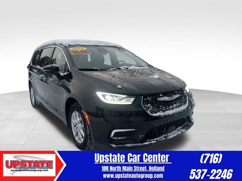 Used 2024 Chrysler Pacifica Touring-L image 1