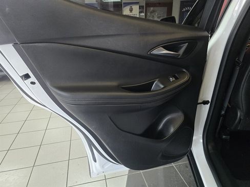 Used 2021 Buick Encore GX Preferred w/ Cold Weather Comfort Package FWD image 10