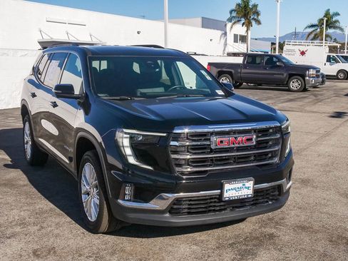 Used 2024 GMC Acadia Elevation image 3