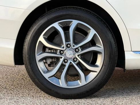 Used 2015 Mercedes-Benz C 300 4MATIC Sedan image 28