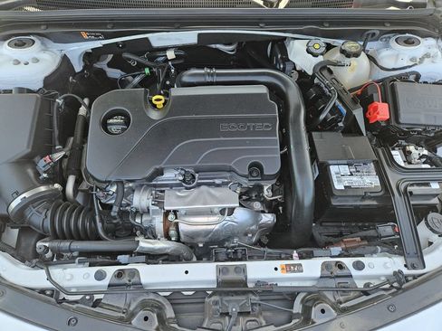 Used 2025 Chevrolet Malibu LT FWD image 24