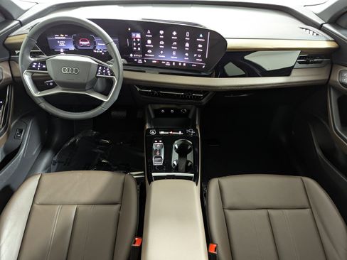 Used 2025 Audi Q6 e-tron Premium w/ Convenience Package image 10