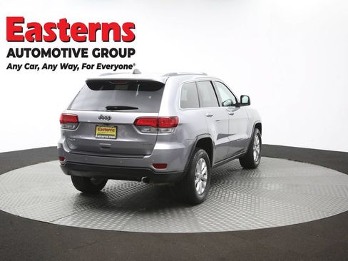 Used 2021 Jeep Grand Cherokee Laredo w/ Security & Convenience Group AWD/4WD image 42