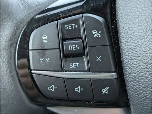 Certified 2025 Ford Explorer Platinum image 17