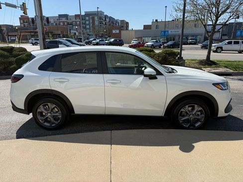 New 2026 Honda HR-V LX image 5