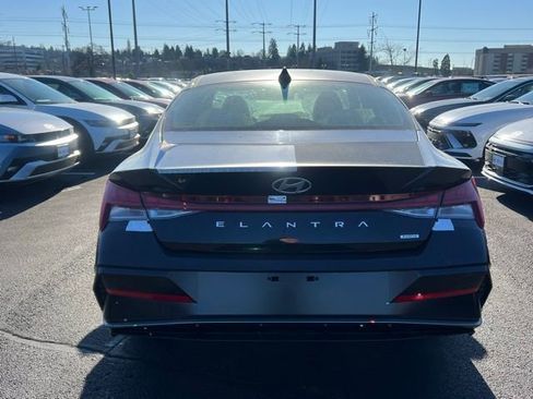 New 2026 Hyundai Elantra Limited image 6