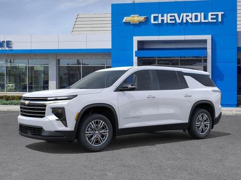 New 2026 Chevrolet Traverse LT w/ LPO, Floor Liner Package FWD image 2