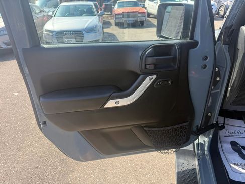 Used 2015 Jeep Wrangler Unlimited Sahara w/ Dual Top Group image 19