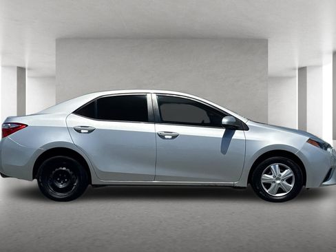 Used 2016 Toyota Corolla L FWD image 3