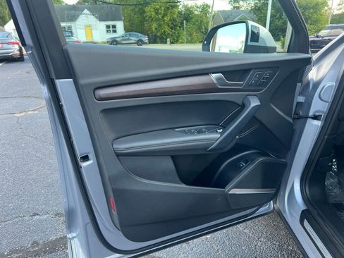 Used 2023 Audi Q5 2.0T Premium Plus w/ Premium Plus Package image 12