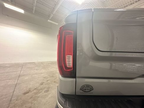 Used 2023 GMC Sierra 1500 SLT w/ SLT Premium Plus Package AWD/4WD image 22
