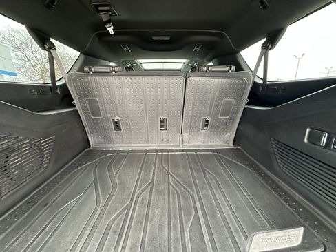 Certified 2024 Chevrolet Suburban RST w/ Luxury Package image 28