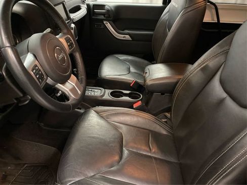 Used 2015 Jeep Wrangler Rubicon image 10