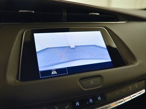 Used 2023 Cadillac XT4 Premium Luxury image 20