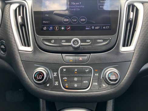 Used 2024 Chevrolet Malibu LT image 35