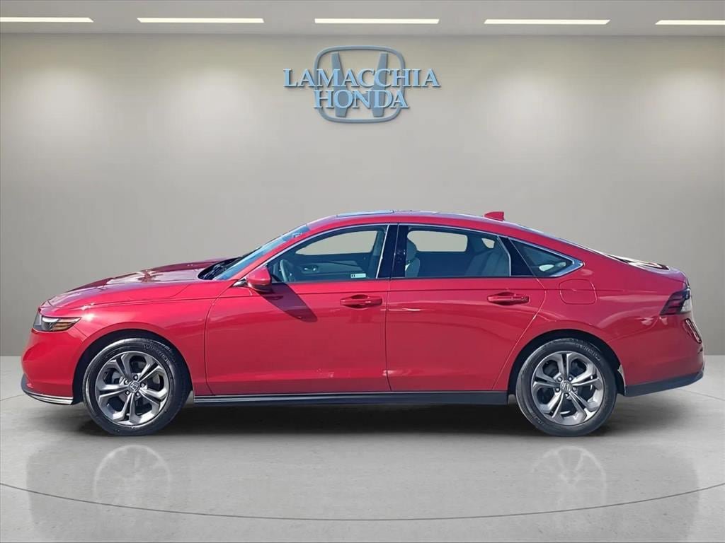 Used 2024 Honda Accord EX image 2