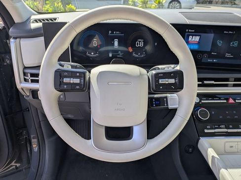 Used 2025 Hyundai Santa Fe SEL AWD/4WD image 18