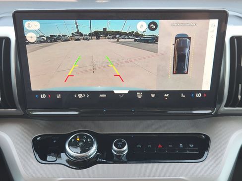 New 2027 Ford Expedition Active RWD image 17