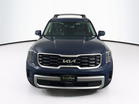 Used 2025 Kia Telluride S AWD/4WD image 2
