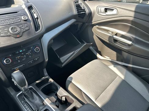 Used 2018 Ford Escape SE FWD image 33