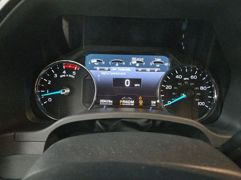 Used 2022 Ford F350 Platinum image 17