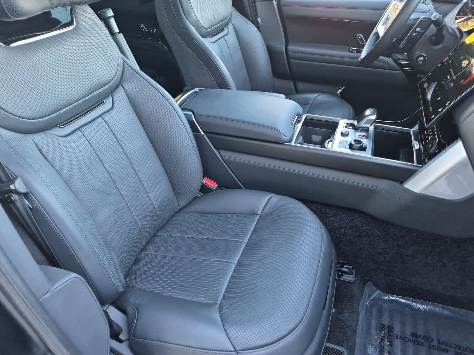 Used 2023 Land Rover Range Rover SV AWD/4WD image 23