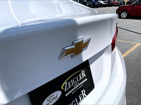 Used 2023 Chevrolet Malibu LT image 31