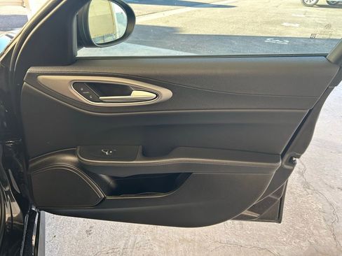 New 2025 Alfa Romeo Giulia image 7
