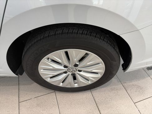 Used 2019 Volkswagen Jetta S image 14