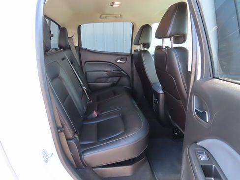 Used 2018 Chevrolet Colorado Z71 image 30