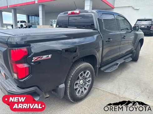 Used 2023 Chevrolet Colorado Z71 w/ Advanced Trailering Package AWD/4WD image 14