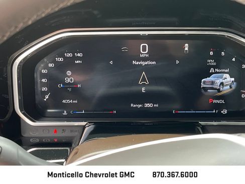 New 2026 GMC Sierra 1500 SLE w/ Preferred Package RWD image 14