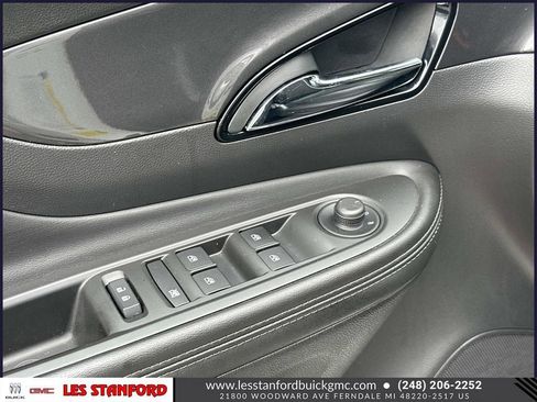 Used 2020 Buick Encore Preferred FWD image 17