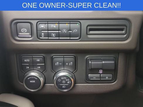 Used 2022 GMC Yukon SLT w/ SLT Premium Package AWD/4WD image 19